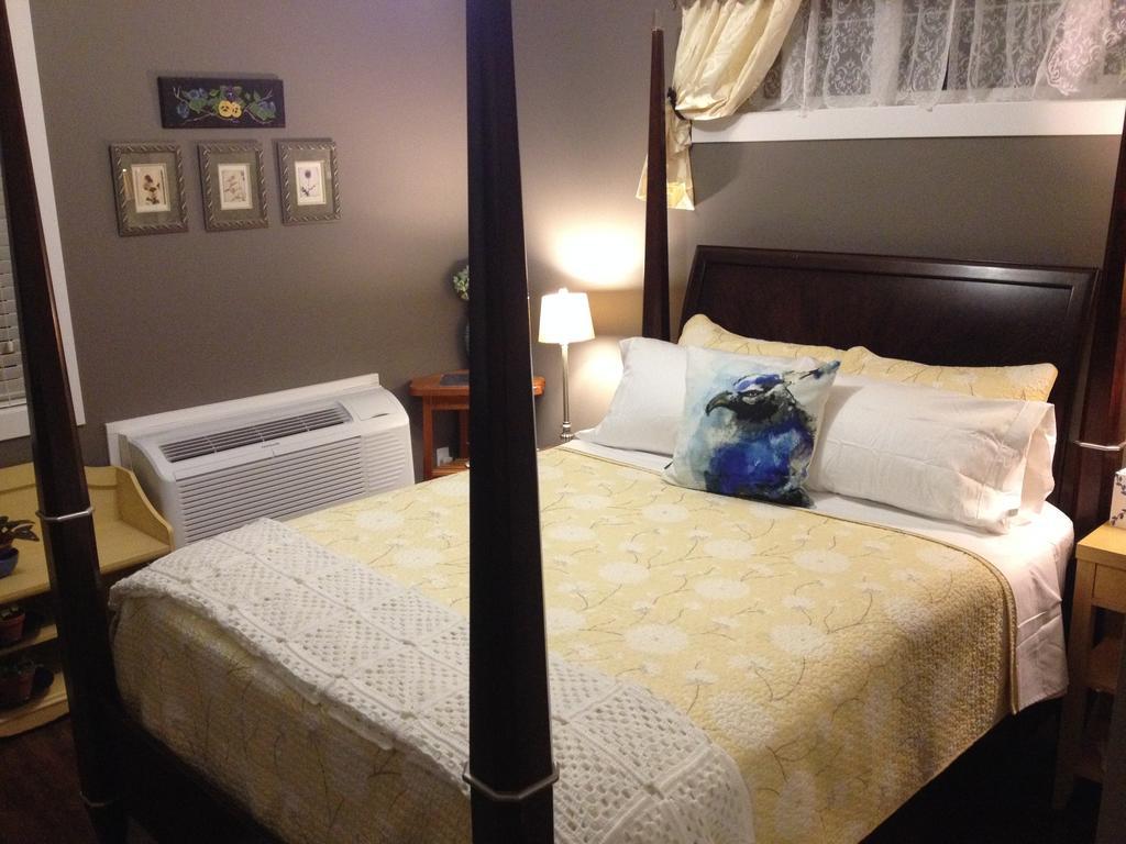 Brookside Inn Boutique Hotel Άμποτσφορντ Δωμάτιο φωτογραφία